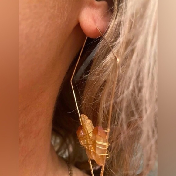 New FP Golden Wire Threader Geode Stone Geometric Hoop Earrings - Picture 12 of 16